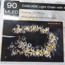 Load image into Gallery viewer, Cascade light&#39;s chain with XMAS ball (string-L:120cm) shiny silver &amp; matt silver balls