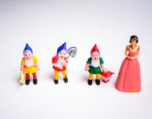 Load image into Gallery viewer, Snow White and the Seven Dwarfs Cake Decoration Figurines